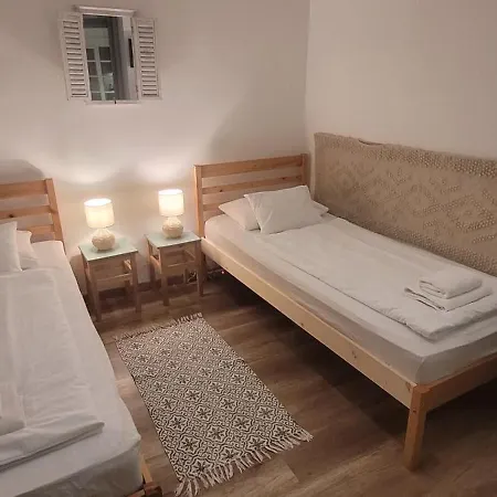 Zrinyi 11 Balatonkenese