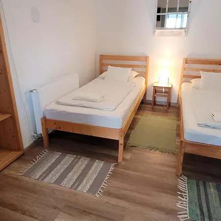 Zrinyi 11 * Balatonkenese