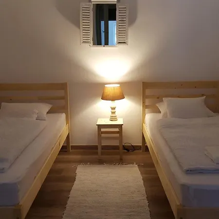 Διαμέρισμα Zrinyi 11 *